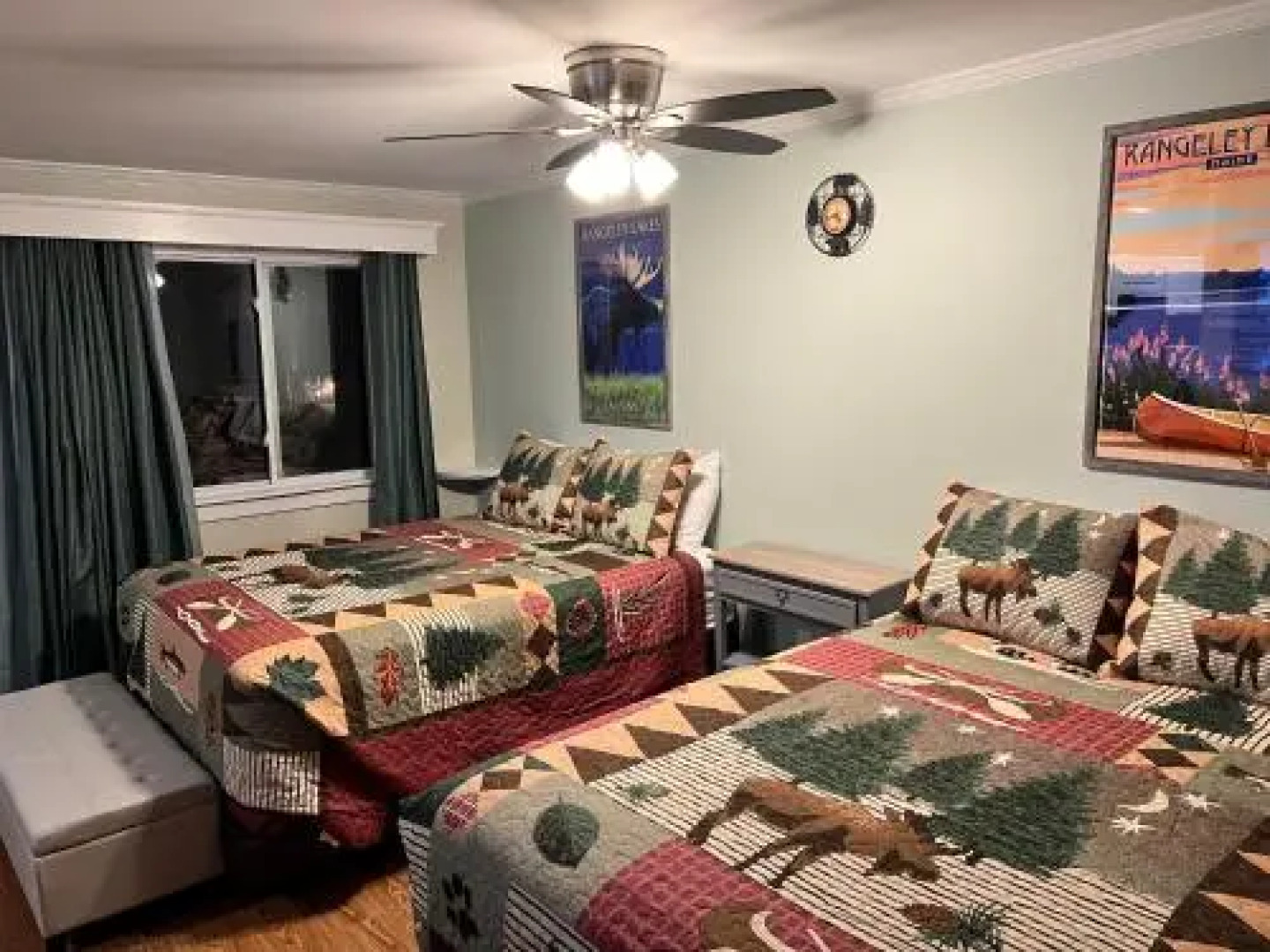 Town & Lake Motel & Cottages