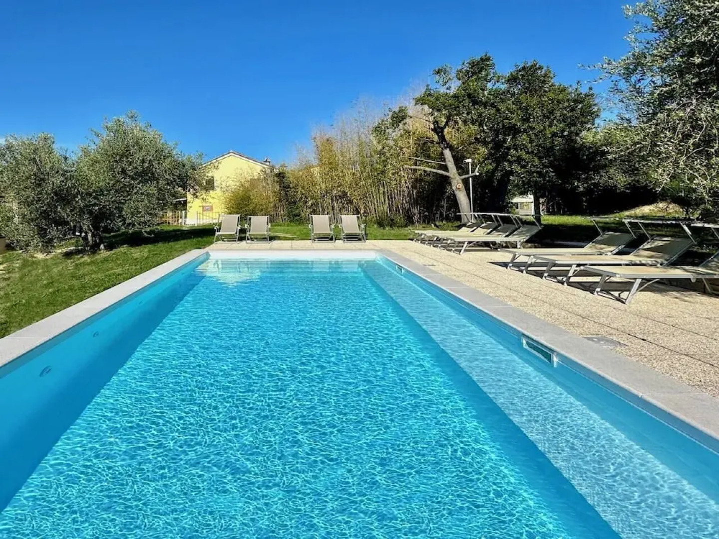 the Mulberry on the Hills of Senigallia a Stone's Throw From the sea