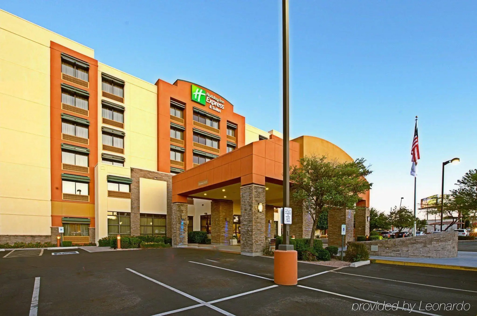 Holiday Inn Express & Suites Tempe by IHG
