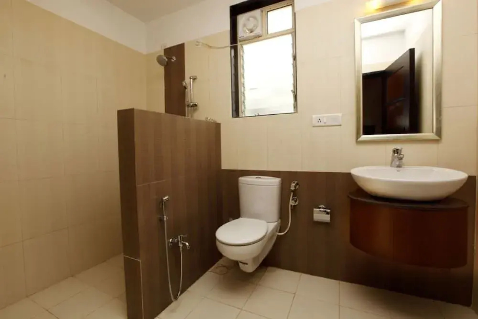 The Golden Suites & Spa Calangute Hotel