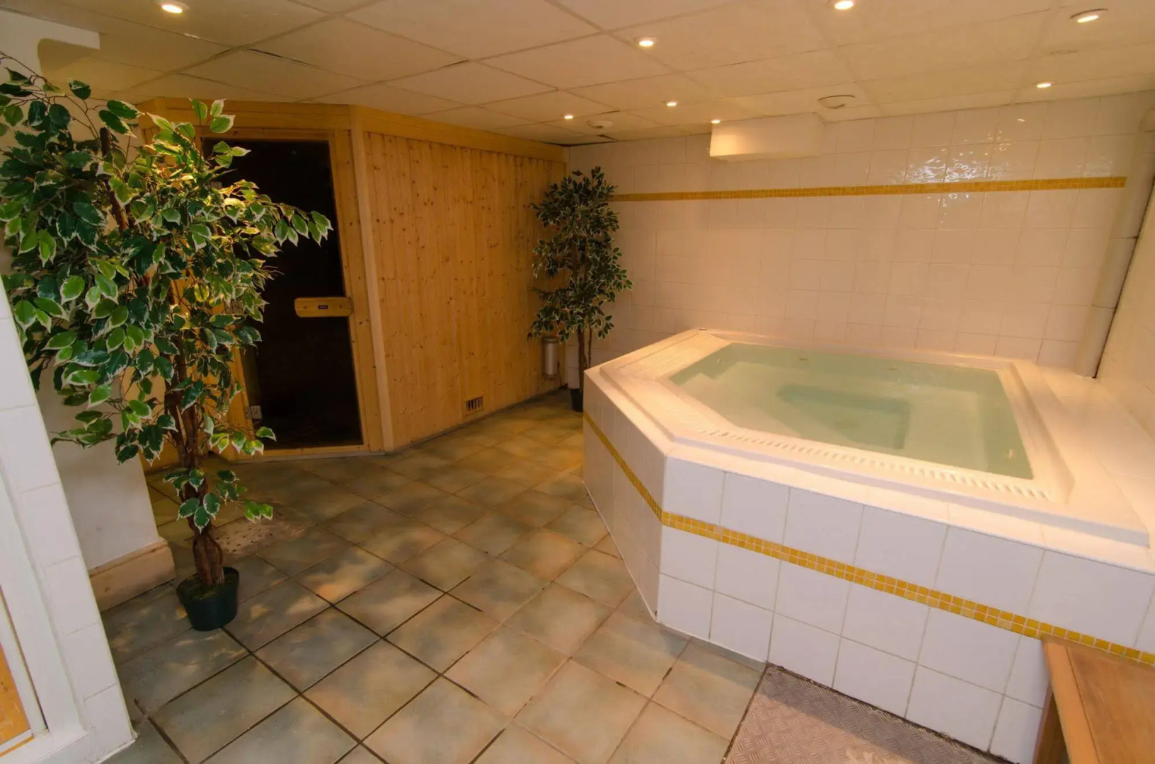 Langley Hotel La Forêt