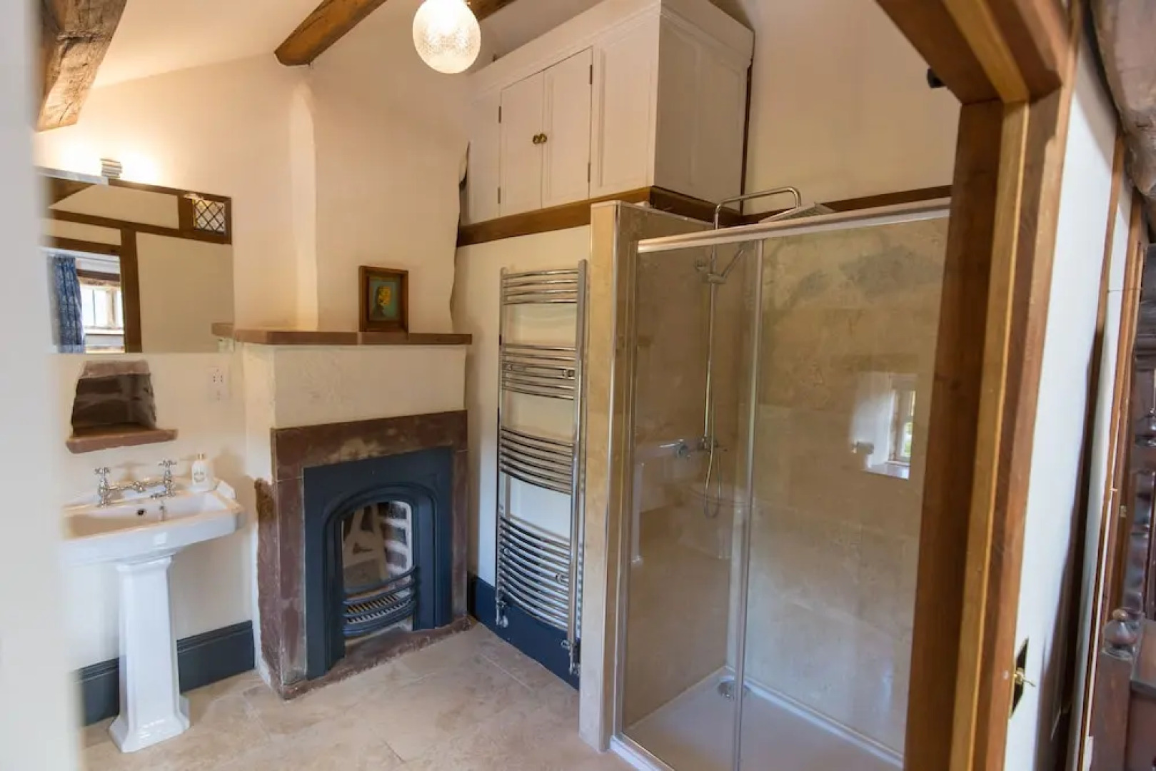 HAILE HALL Private Wing 4 Ensuite Bedrms