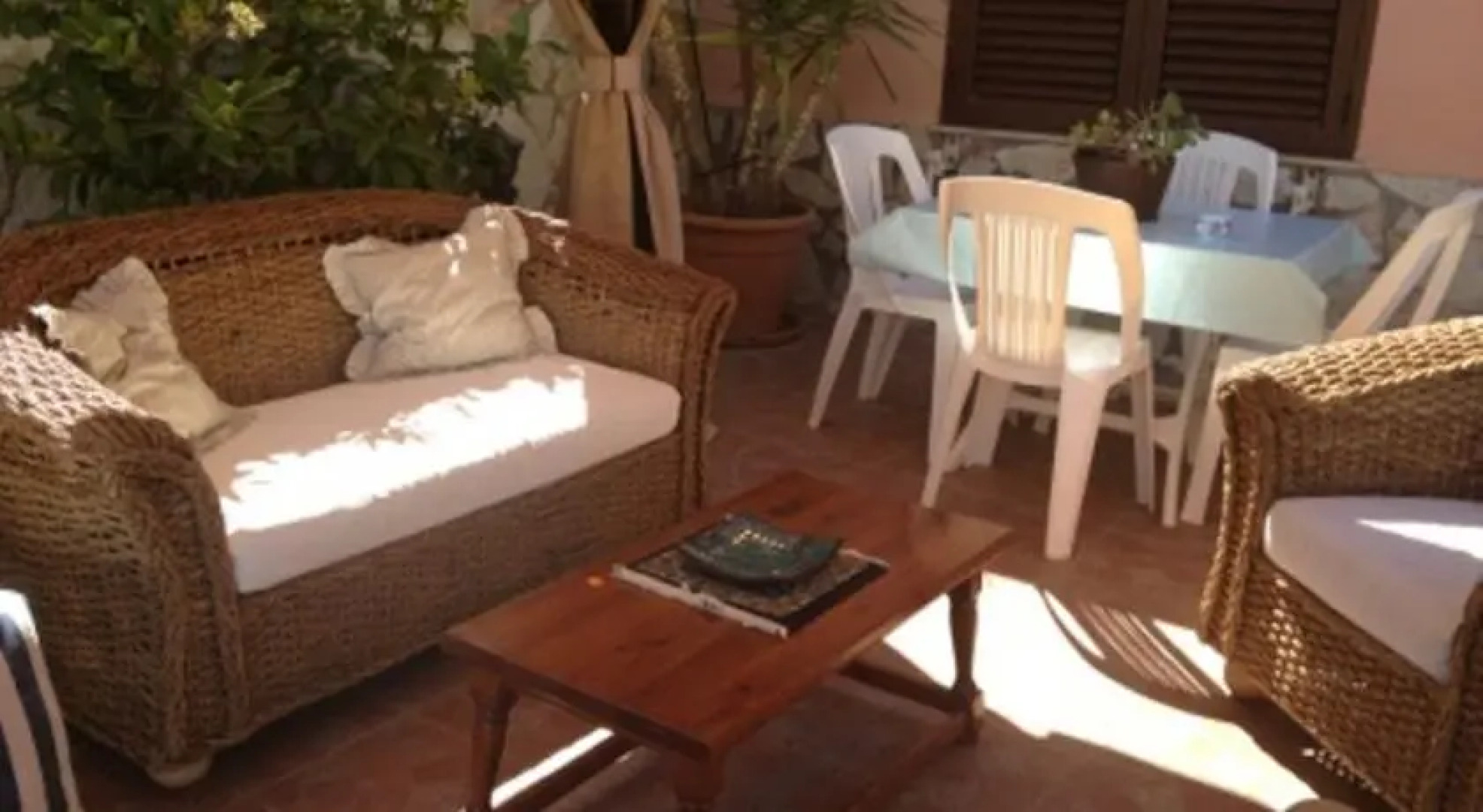 Villa con Piscina a Balestrate