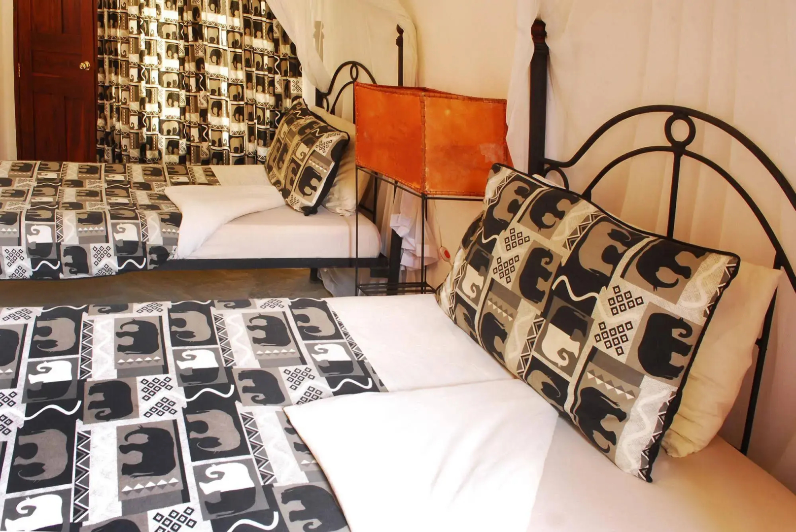 Ahadi Lodge