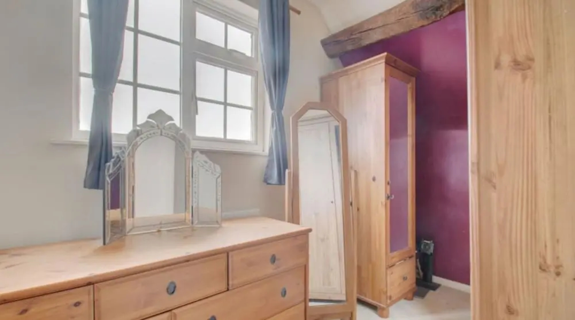 Beautiful 3-bed House in the Hamlet of Ham Green