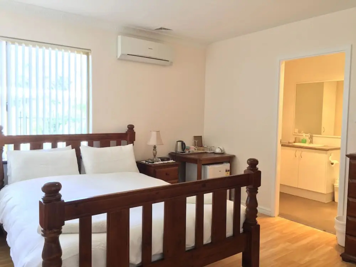 The Royal Dolphin B&B in Safety Bay