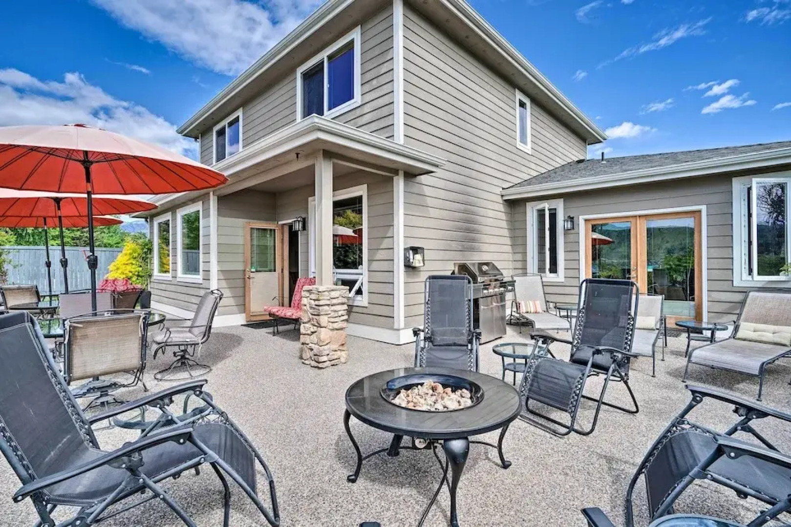 Lake Chelan Home w/ Boat Dock & Slip