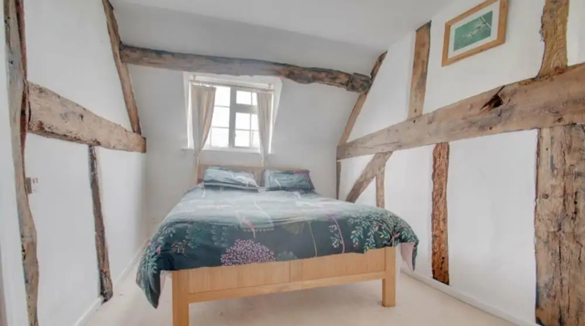 Beautiful 3-bed House in the Hamlet of Ham Green