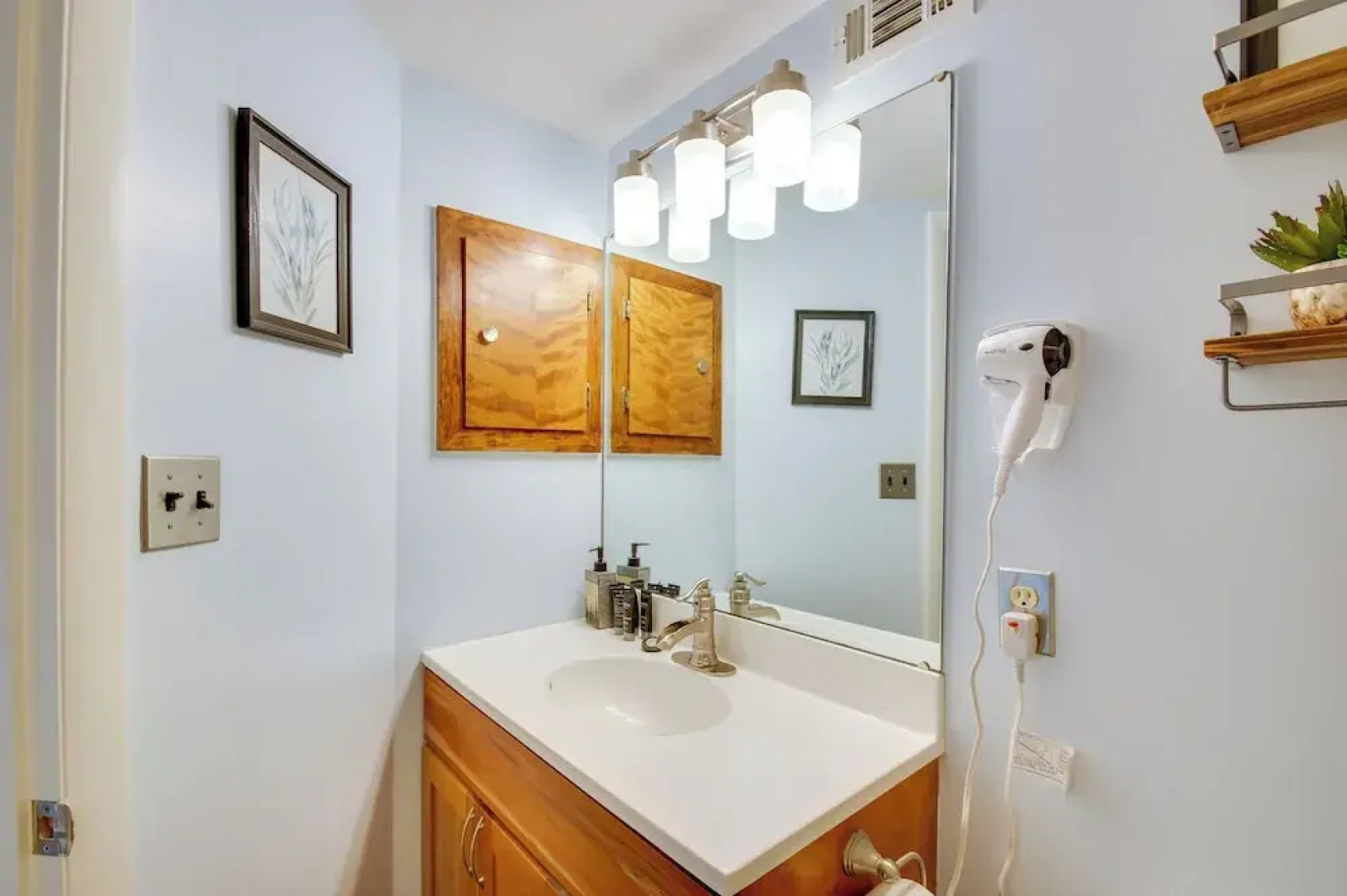 Second-floor Condo w/ Community Pool Access!