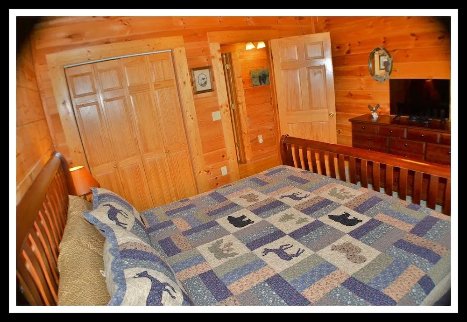 Eagles Point 3 Bedrooms 3 Bathrooms Cabin