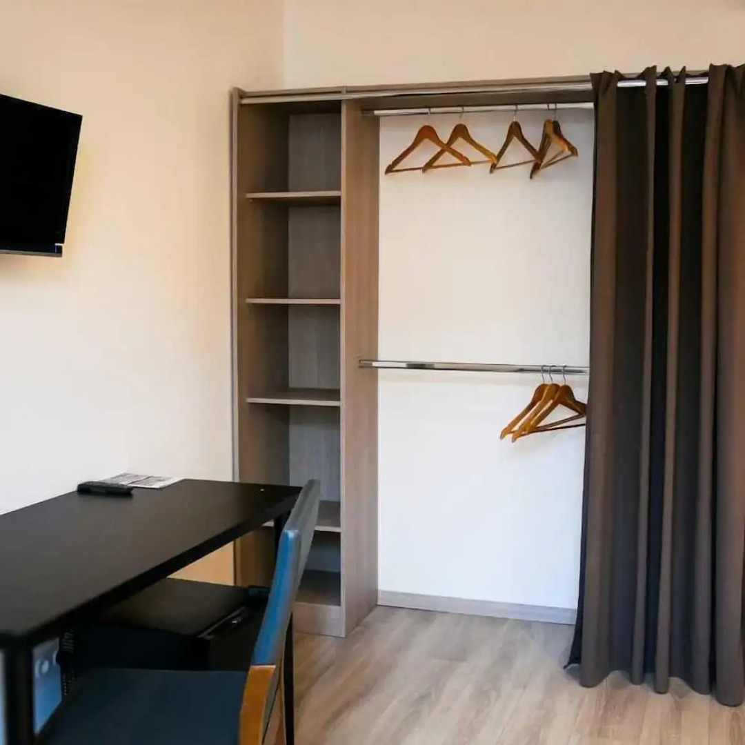 LE CENTRAL Hôtel Bar Restaurant