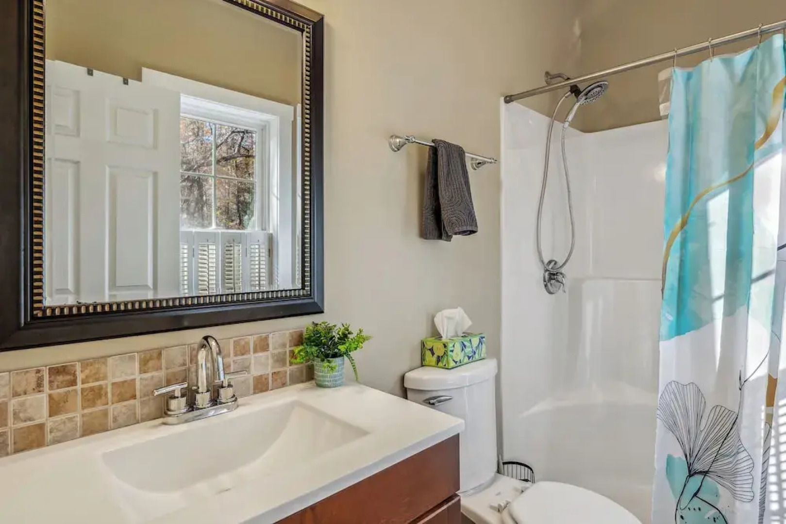 Mariposa Moon Cottage at Sleepy Creek