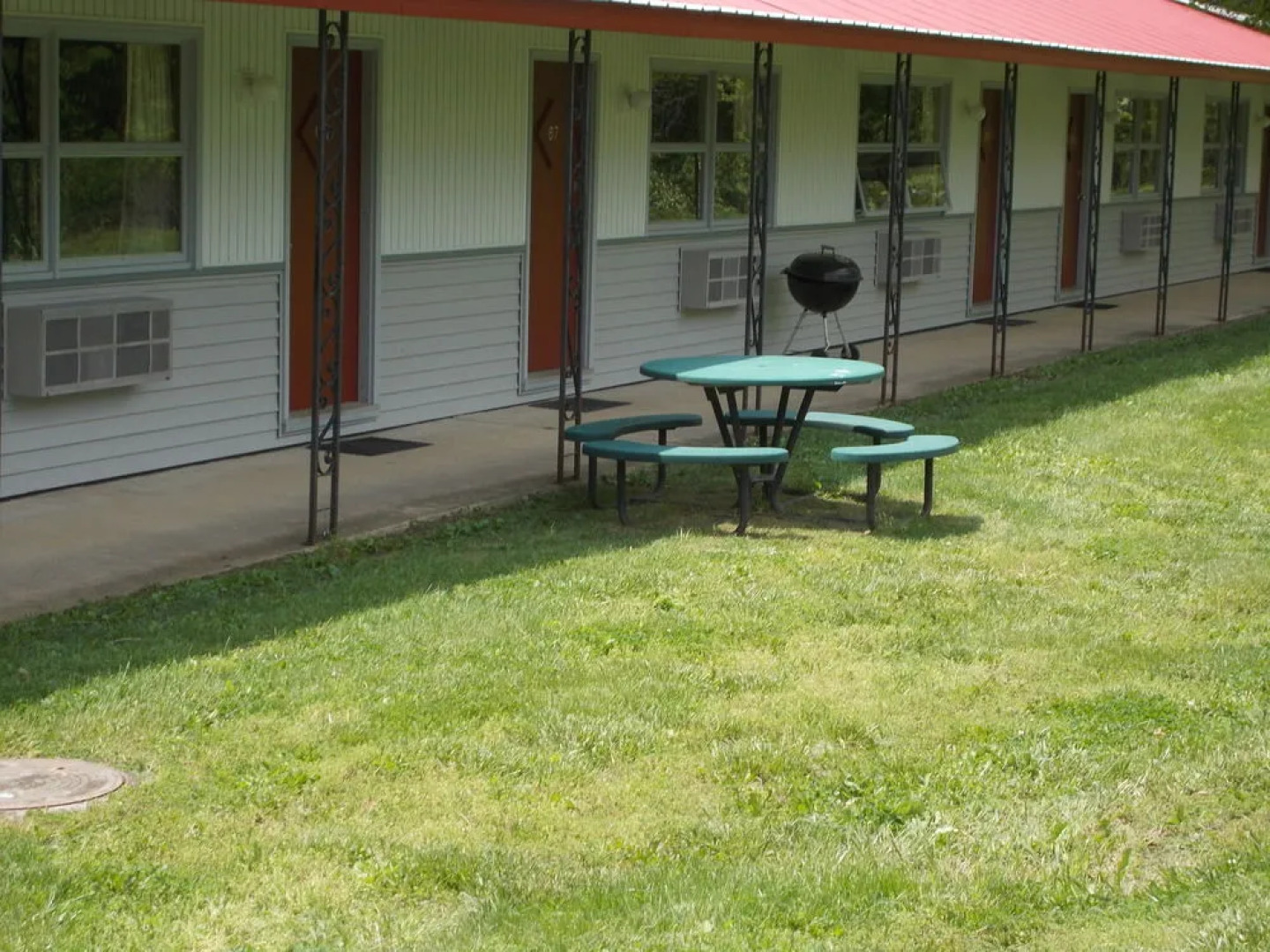 Shepherd Mountain Inn & Suites