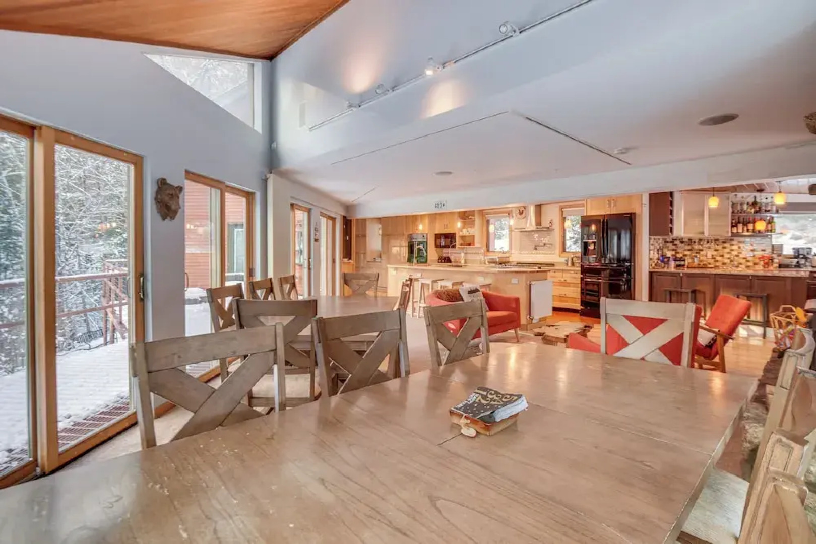 White Mountain Escape w/ Separate In-law Suite!