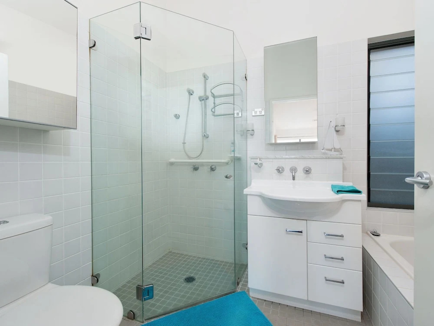 The Deckhouse, 22/26 One Mile Close