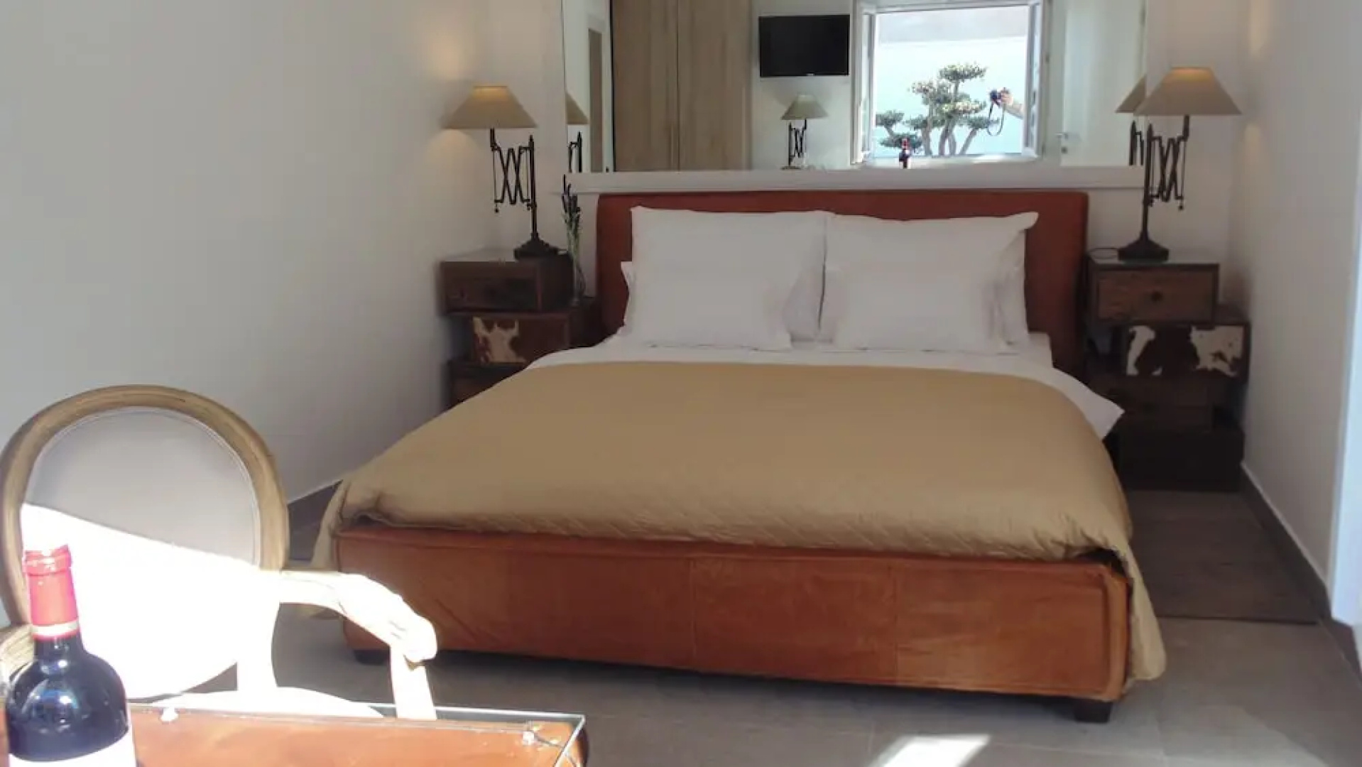 Downtown Luxury Suites