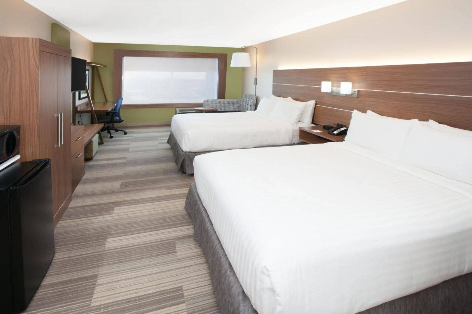 Holiday Inn Express and Suites Detroit/Sterling Heights by IHG