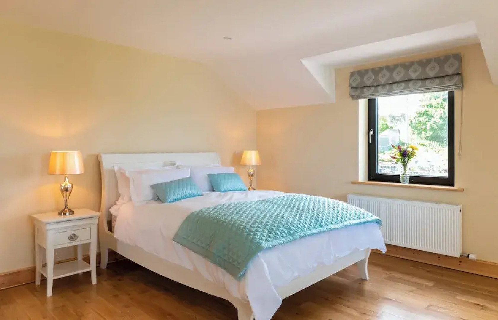 Luxury 4 Bedroom Holiday Home Overlooking the sea on Valentia Island