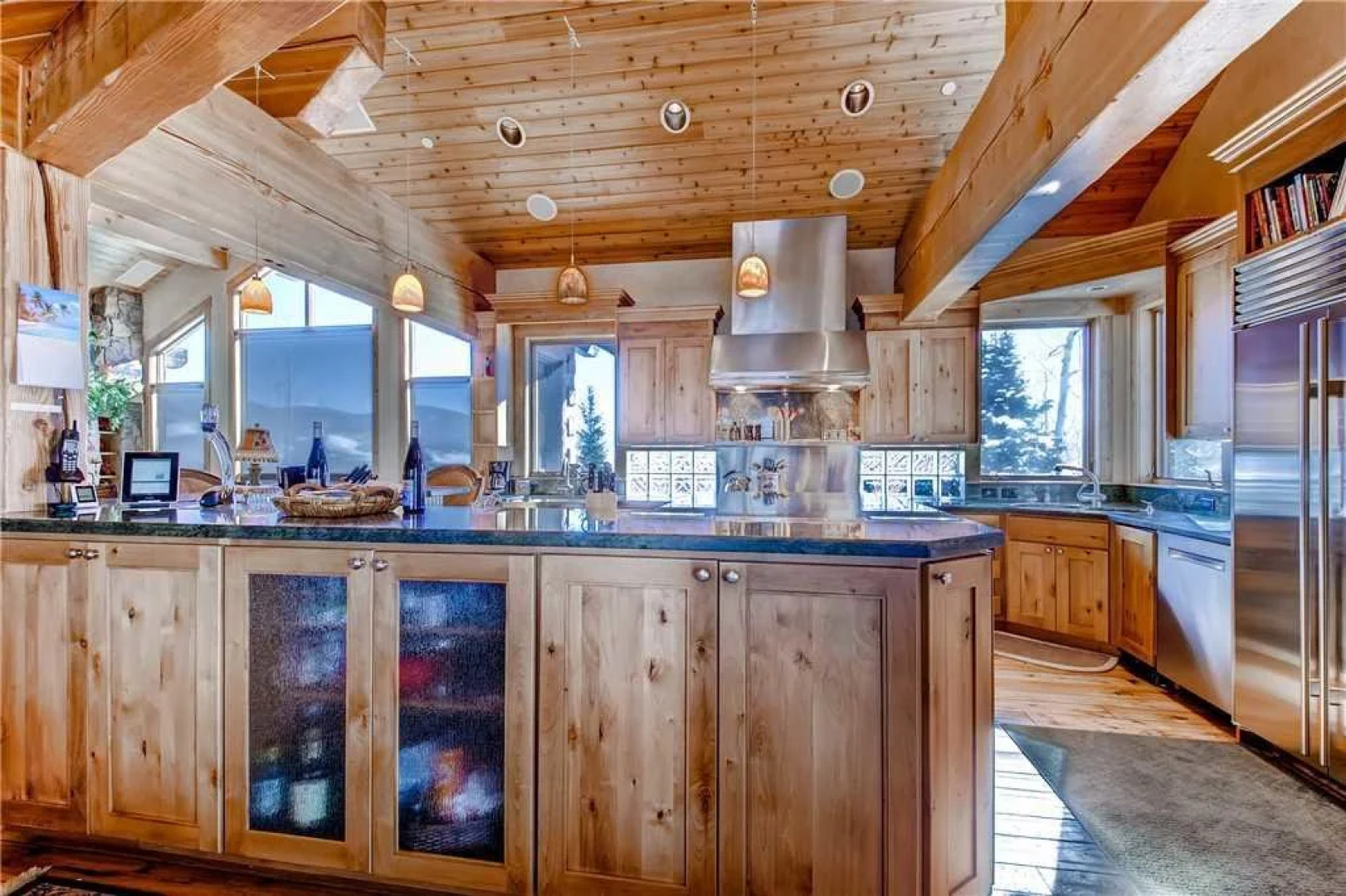 Three Peaks Mountain Lodge