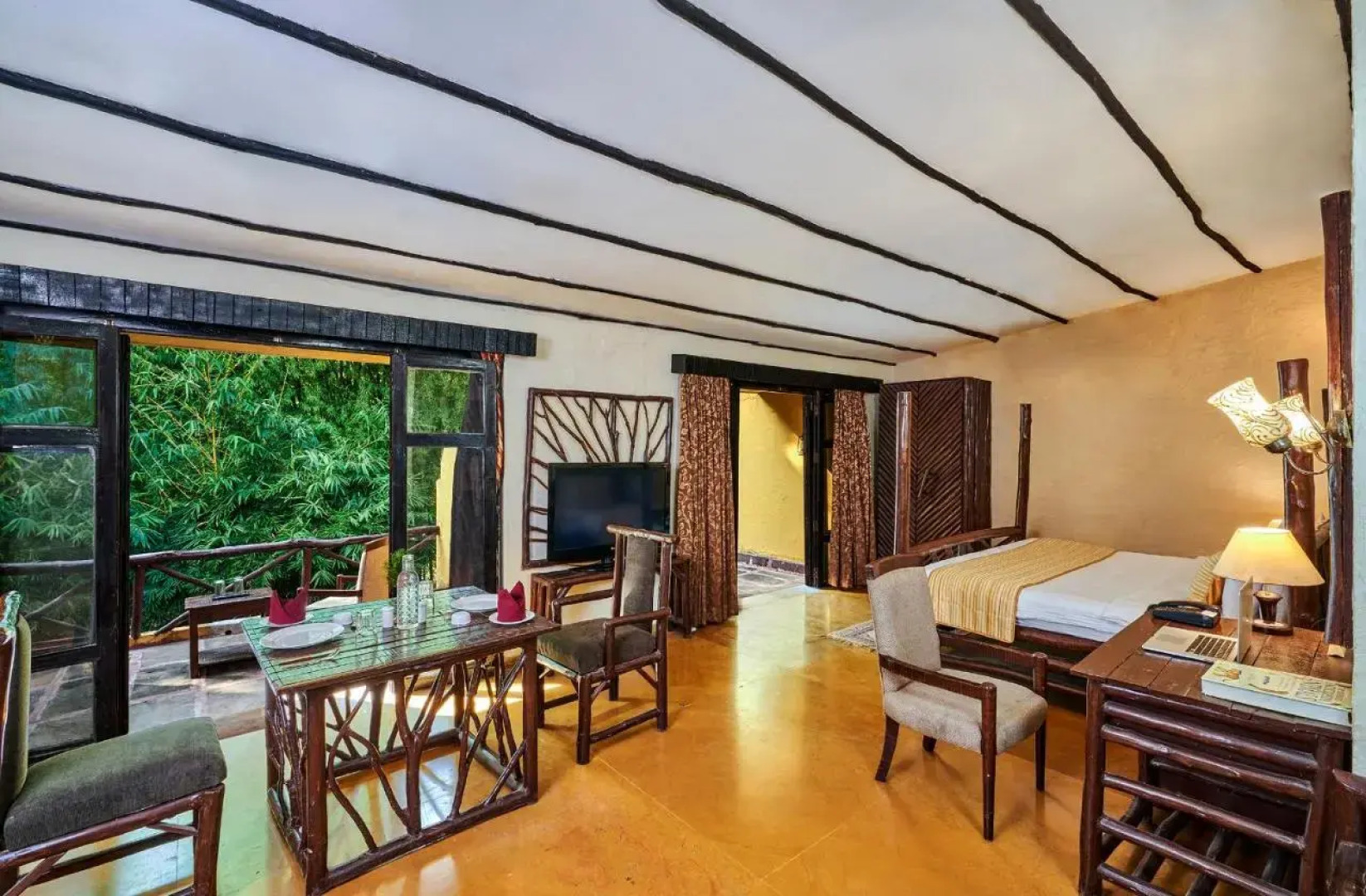 WelcomHeritage Jungle Home Pench