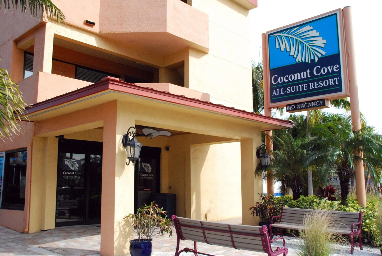 Coconut Cove All-Suite Hotel