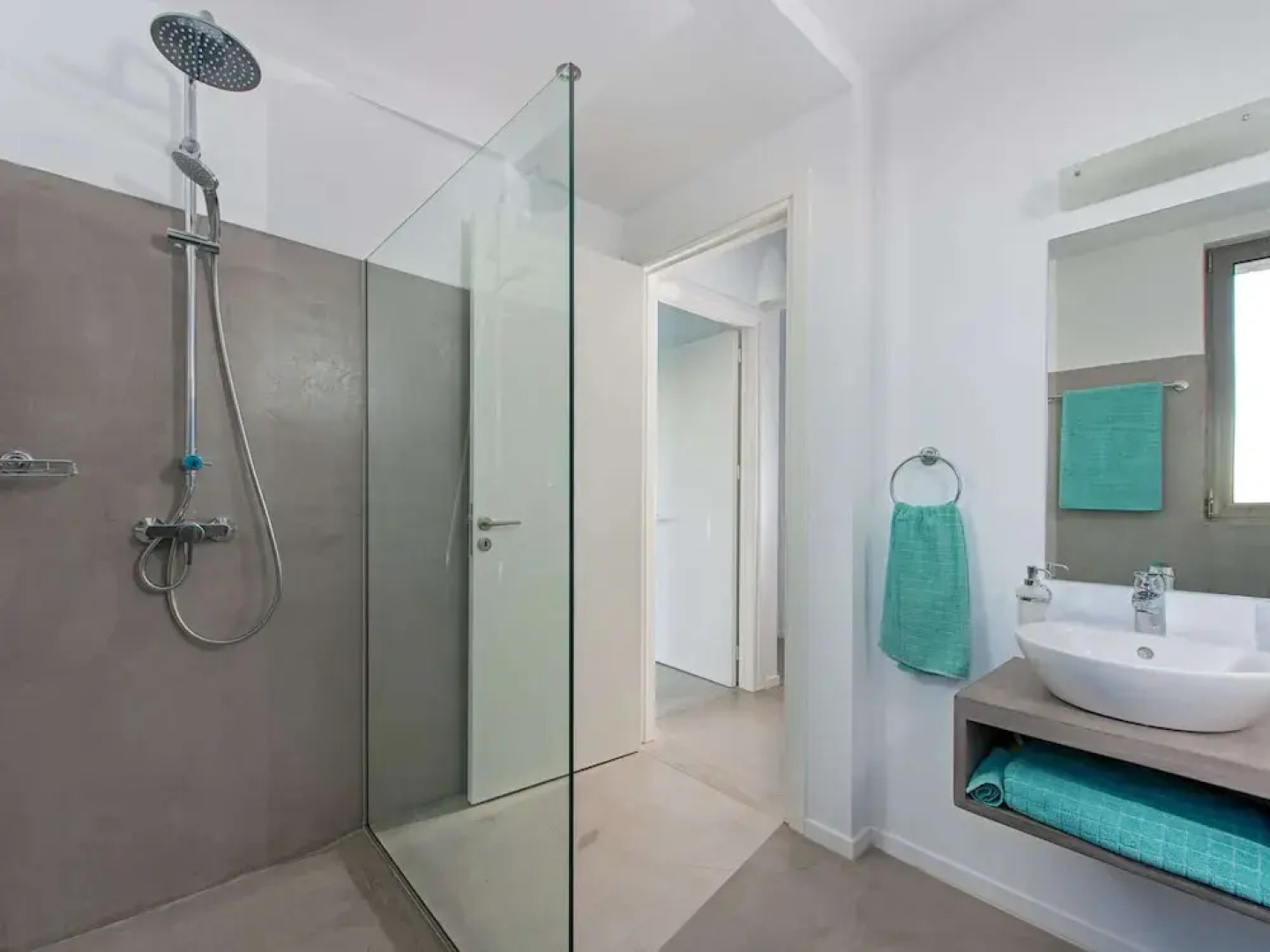 Villa in Rhodes With Infinity Pool