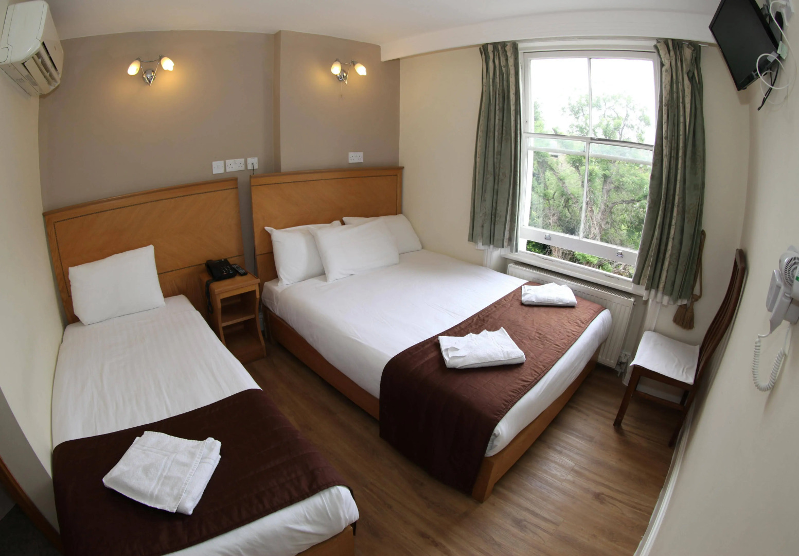 Bob W London Holland Park