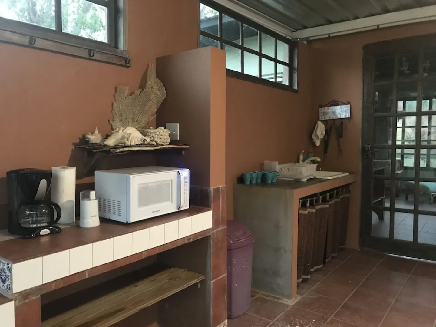 Isla Hermosa Guesthouse