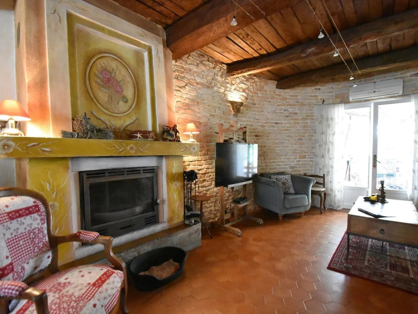 Quaint Holiday Home in Lorgues with Pool