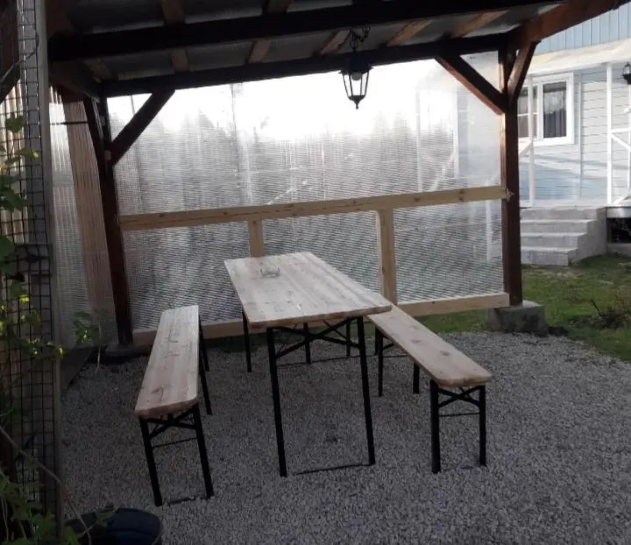 Домик у озера