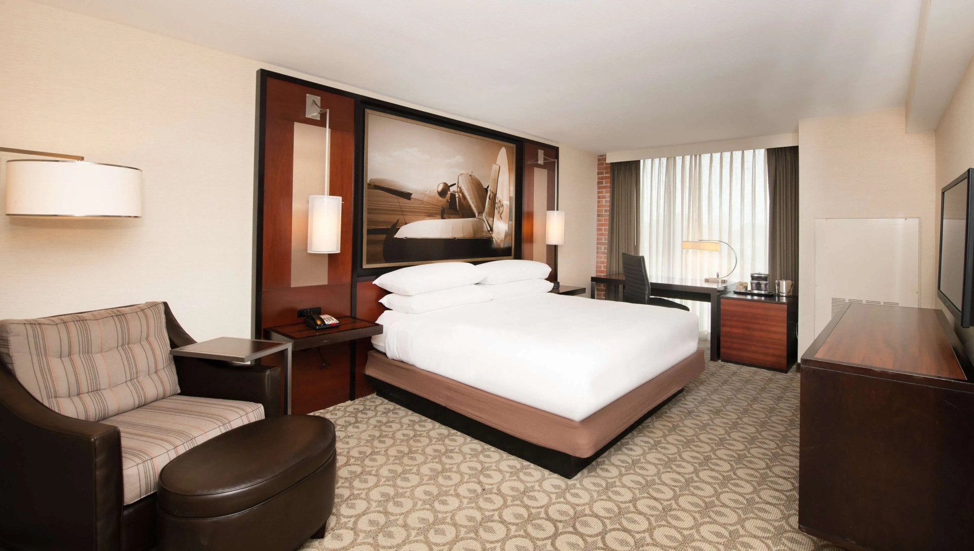 DoubleTree by Hilton Hotel & Suites Charleston Airport