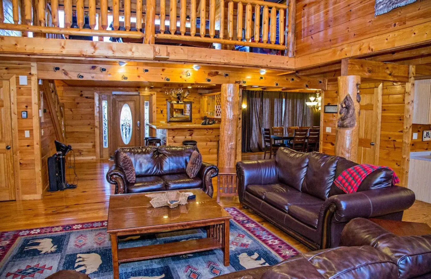 Wolfsong Lodge 5 Bedrooms 4.5 Bathrooms Cabin