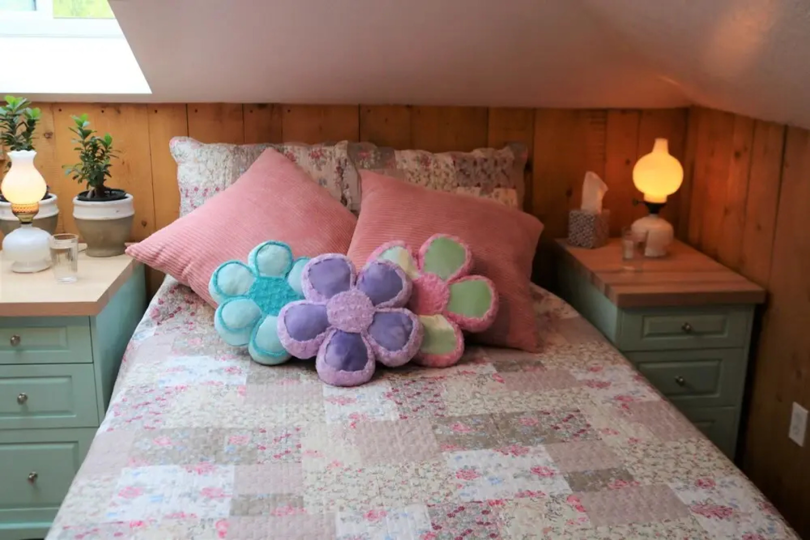 River Stone Inn & Gallery