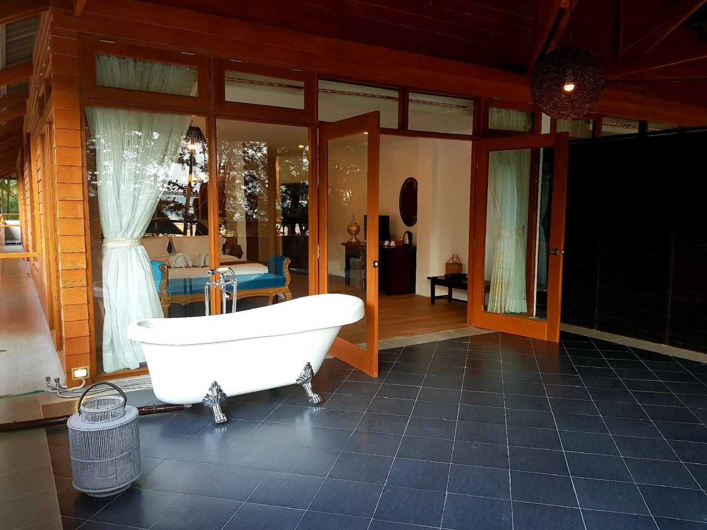 Coconut Island Resort