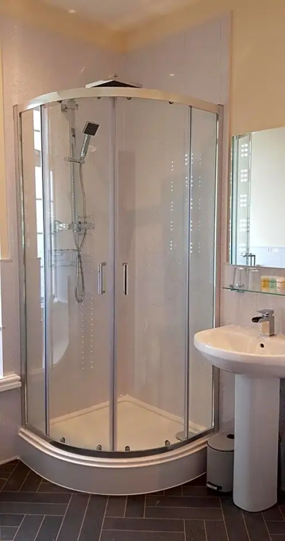 Ensuite Bed And Breakfast Rooms At The Ring Pub