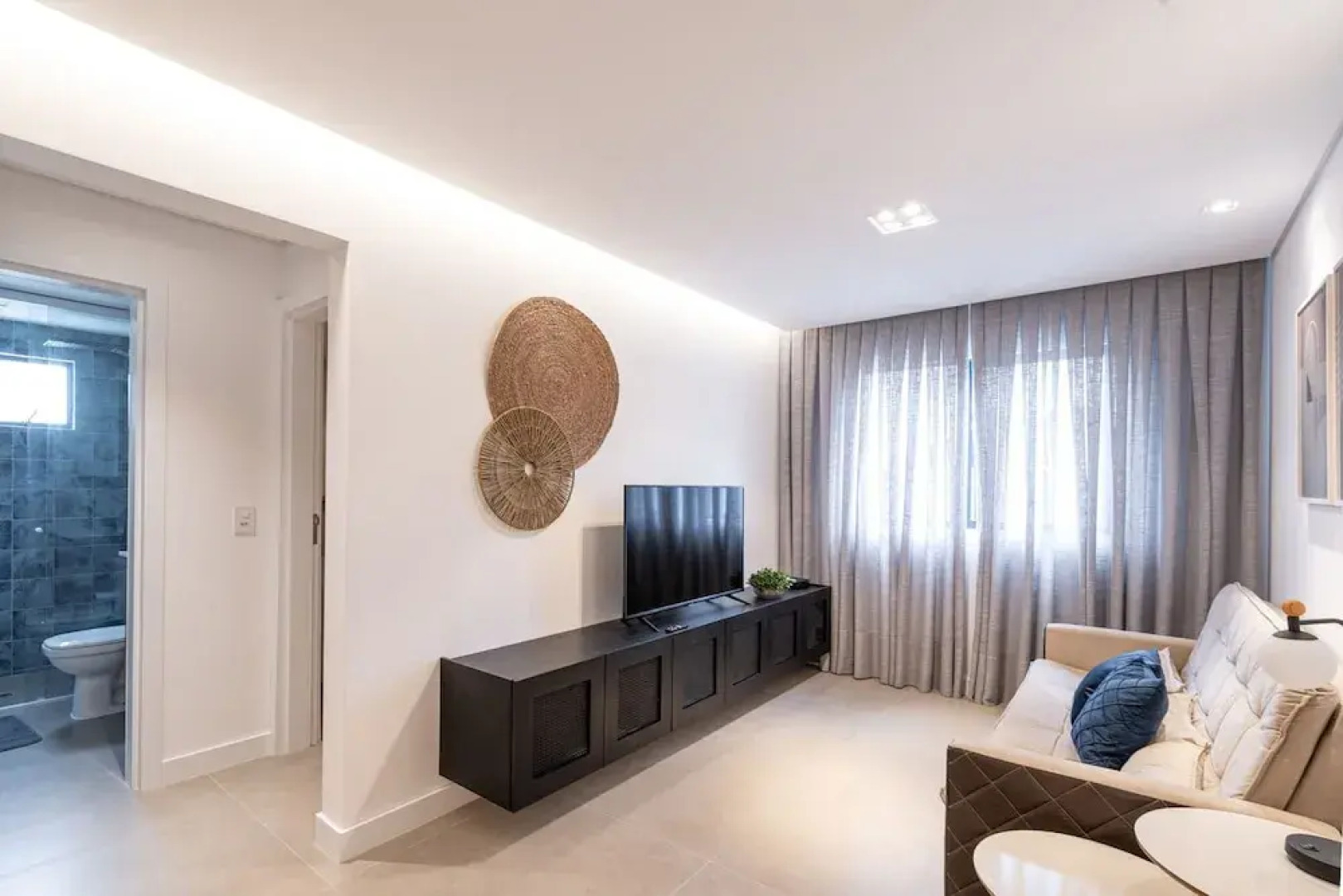 Incr vel Apartamento com Wi-fi na Praia Brava SC