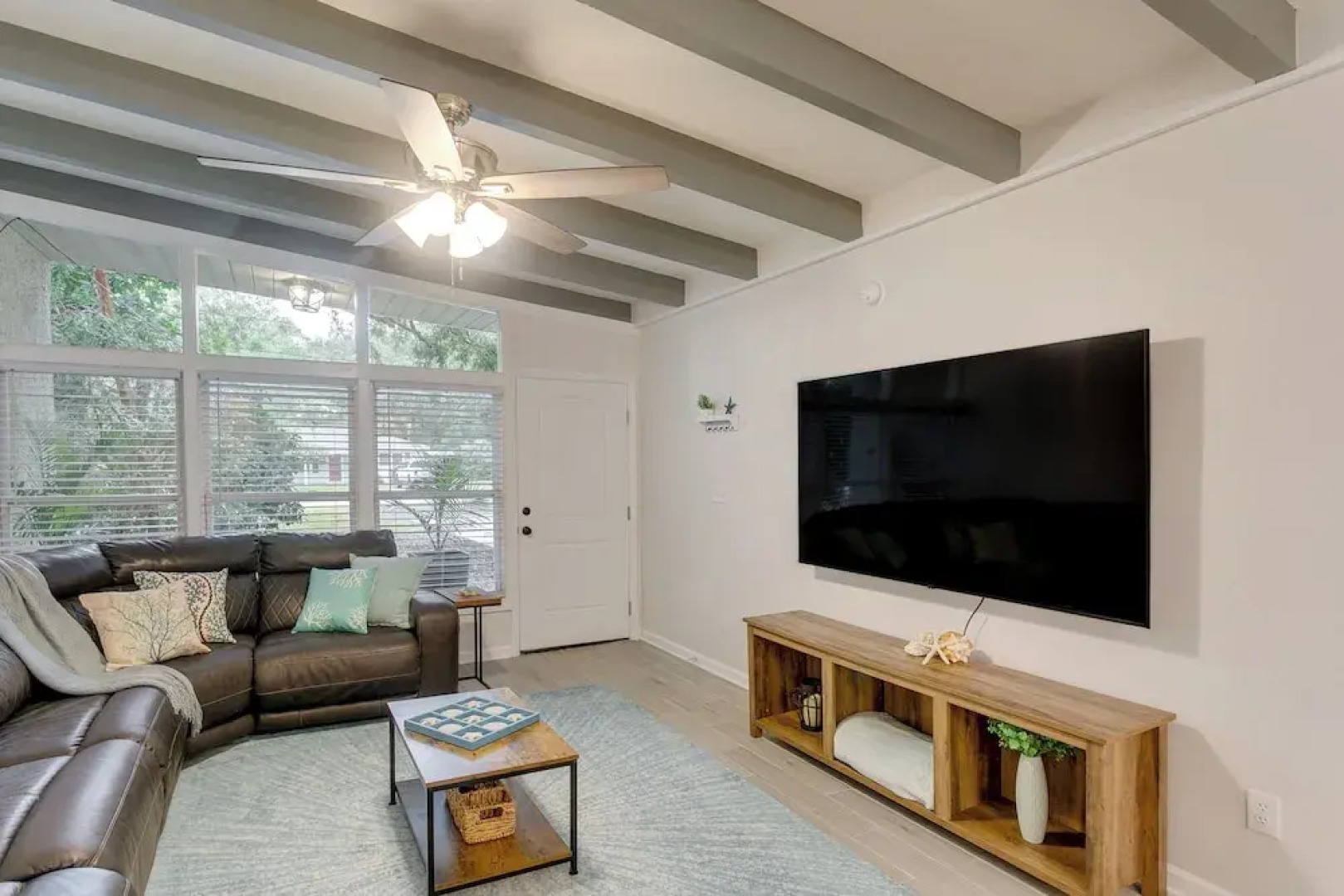 Bright Jekyll Island Home w/ Deck < 1 Mi to Beach