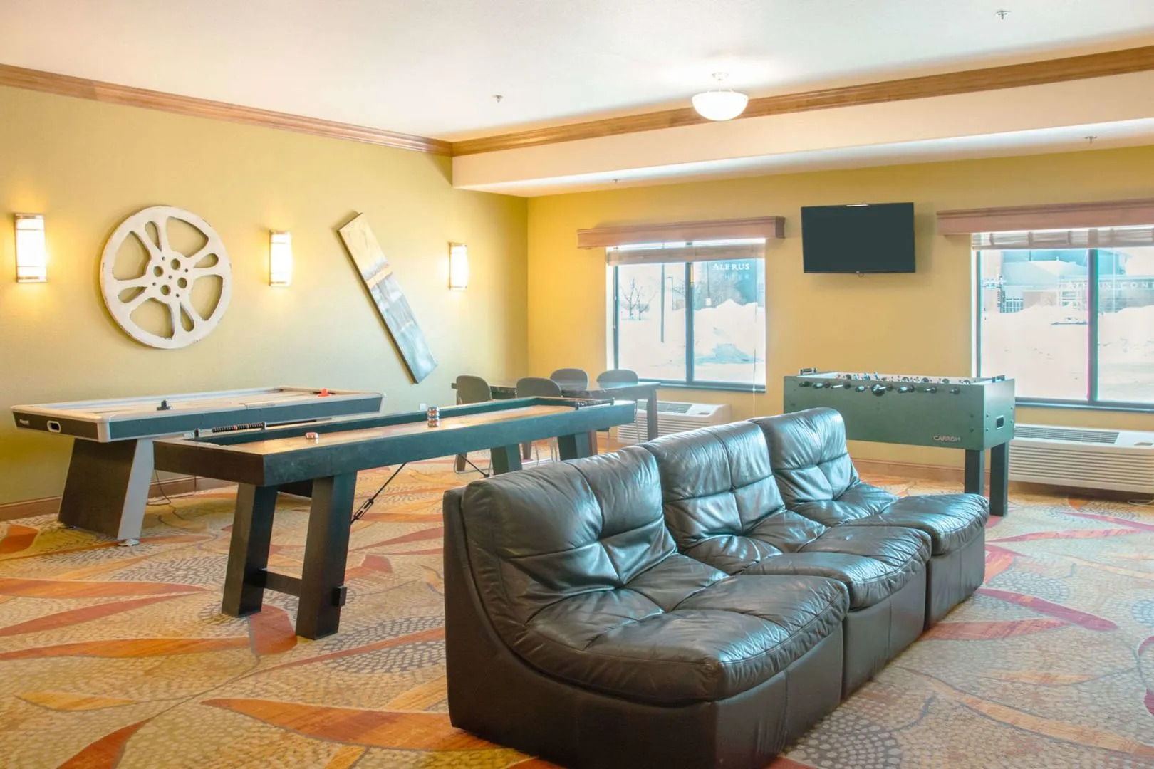 Grand Forks Lodge and Suites