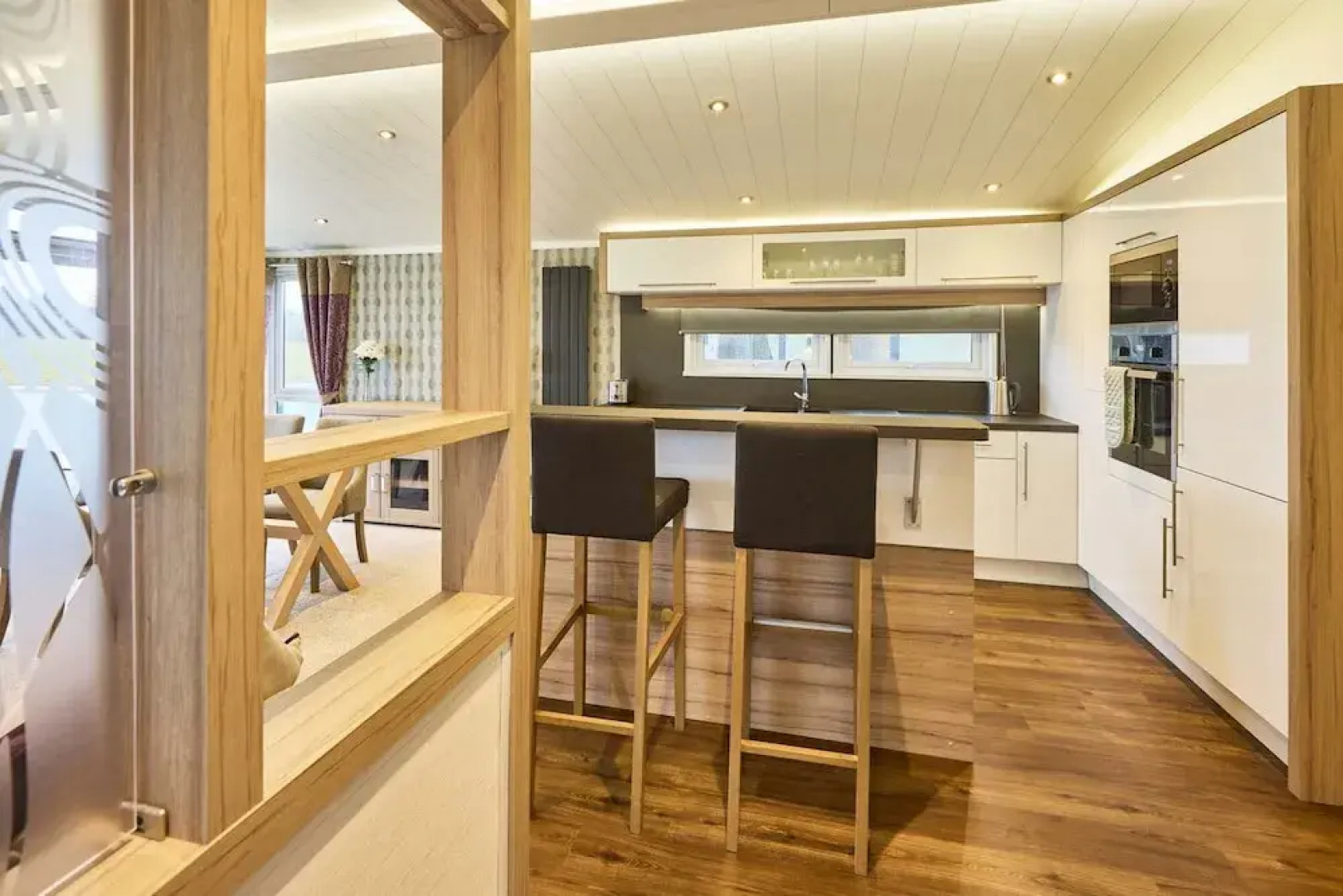 Host Stay Whistler Deluxe Lodge