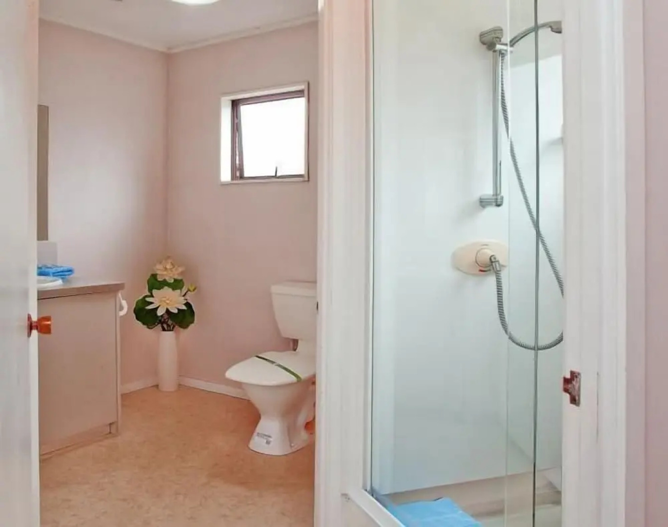 Papakura Monument Motor Lodge