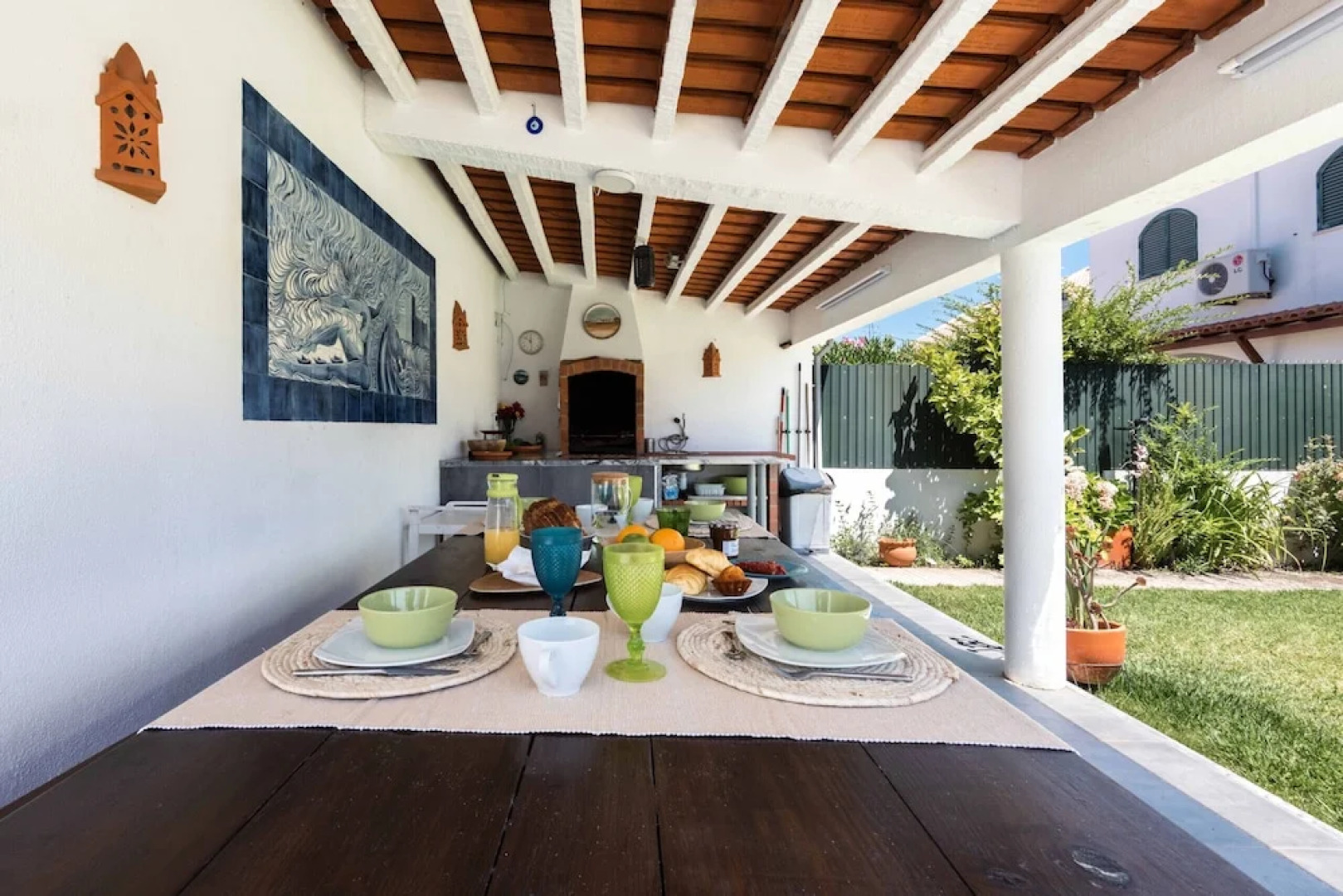 Sesimbra Stylish Villa by Homing