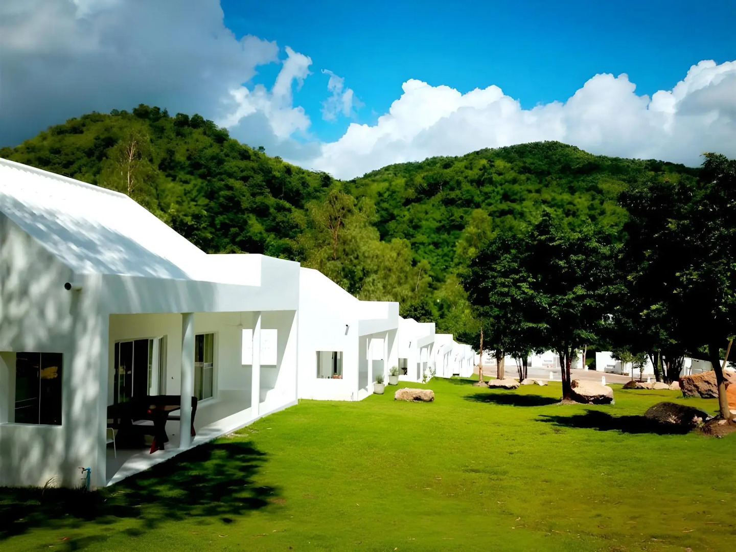 Aristo Chic Resort & Farm