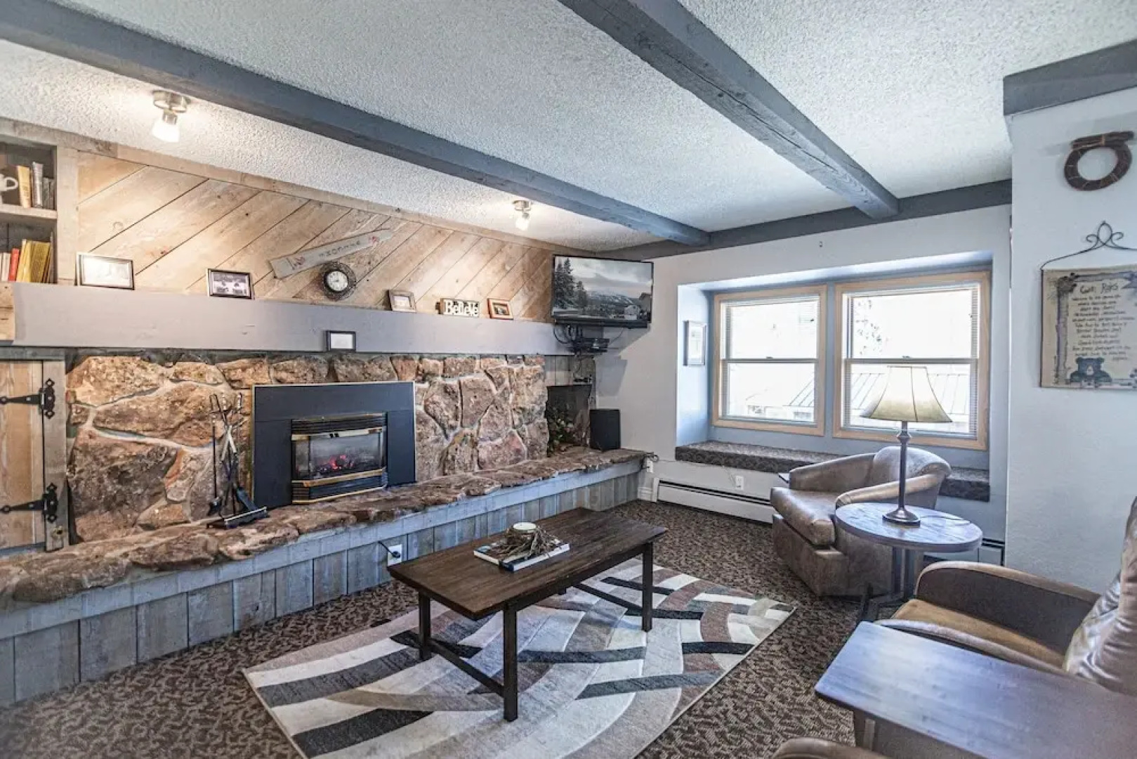 Longbranch 216 2 Bedroom Condo by RedAwning