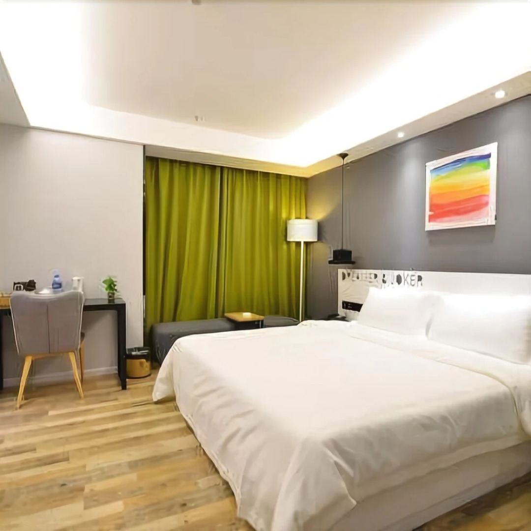 Dreamer & Joker Hotel