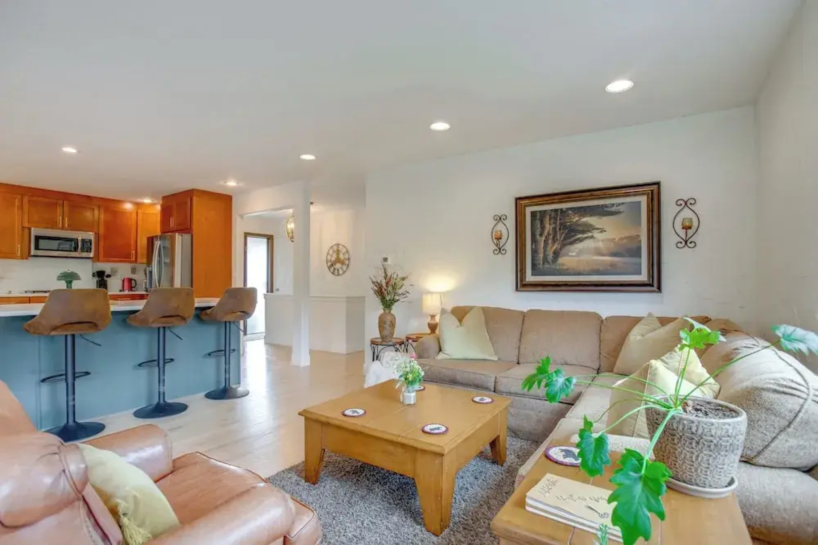 Modern Creekside Home: 9 Mi to Downtown Denver