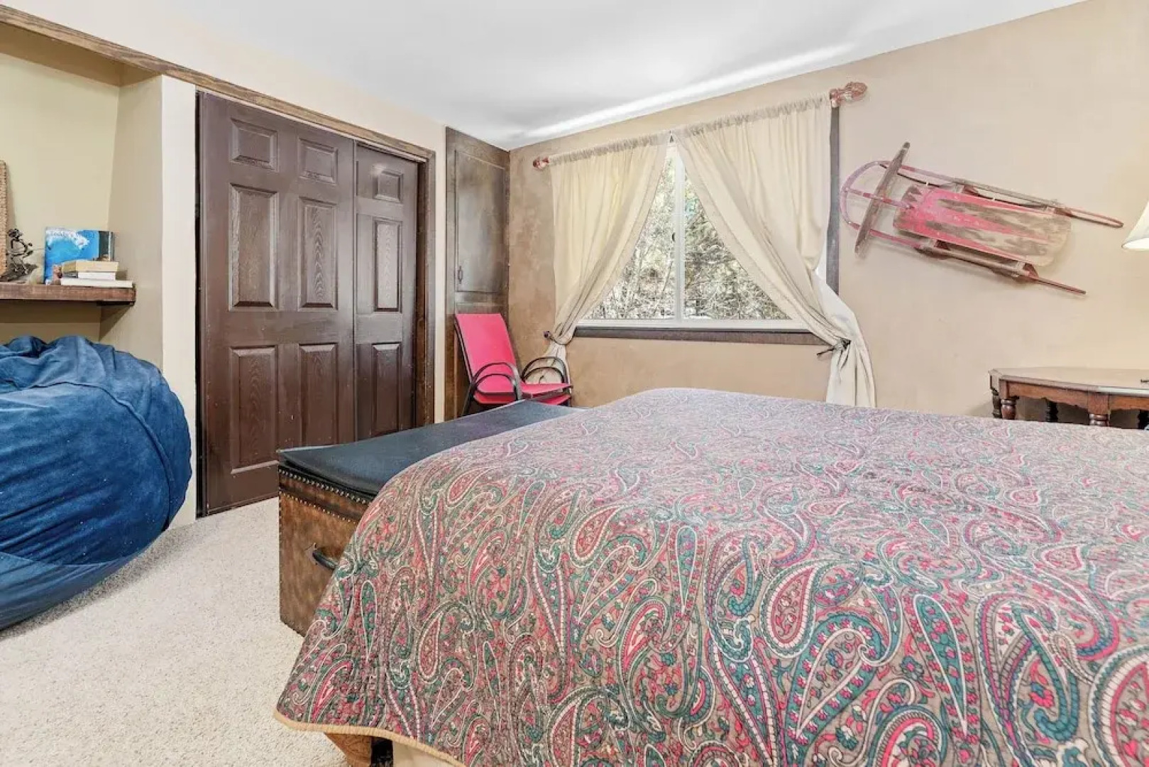 Cozy Moonlight Chalet