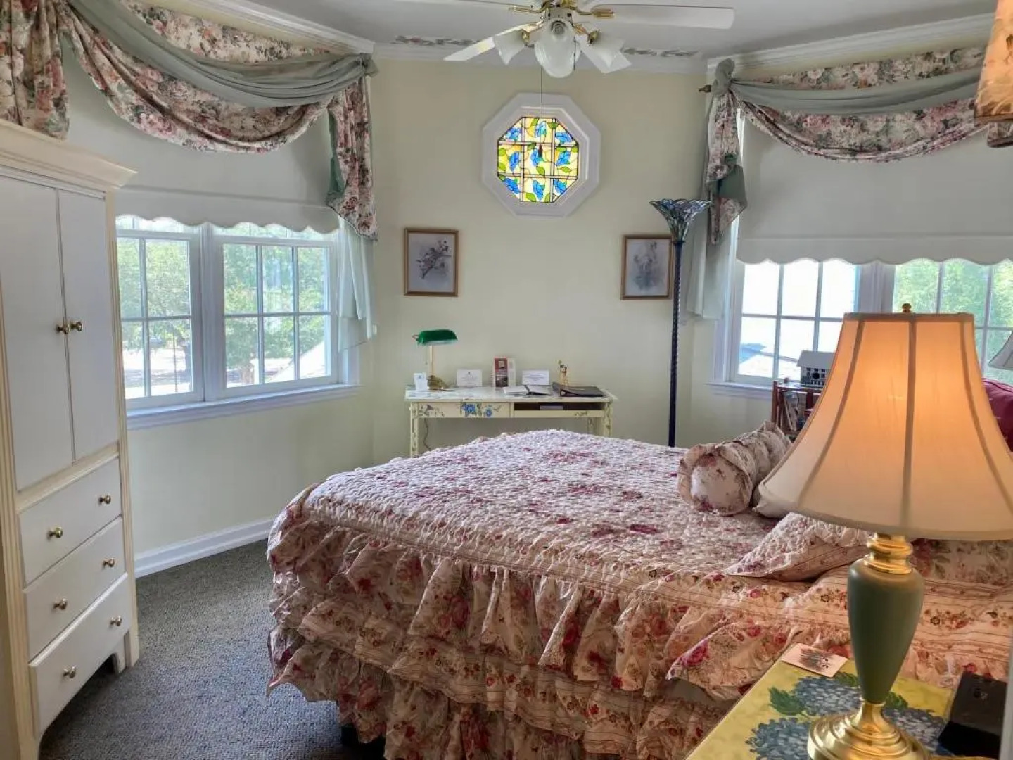 The Cypress Inn Bed & Breakfast