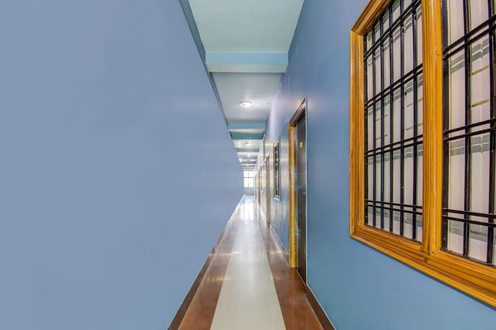 OYO 13490 Hotel Aniket