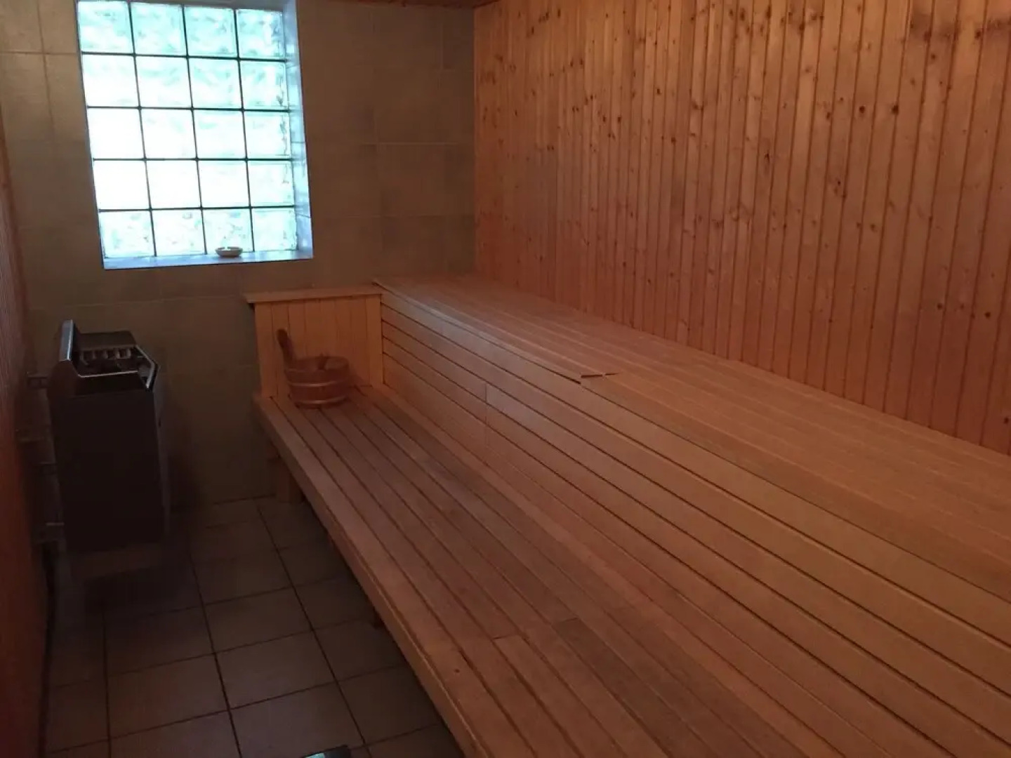 Kustnära Vandrarhem - Hostel