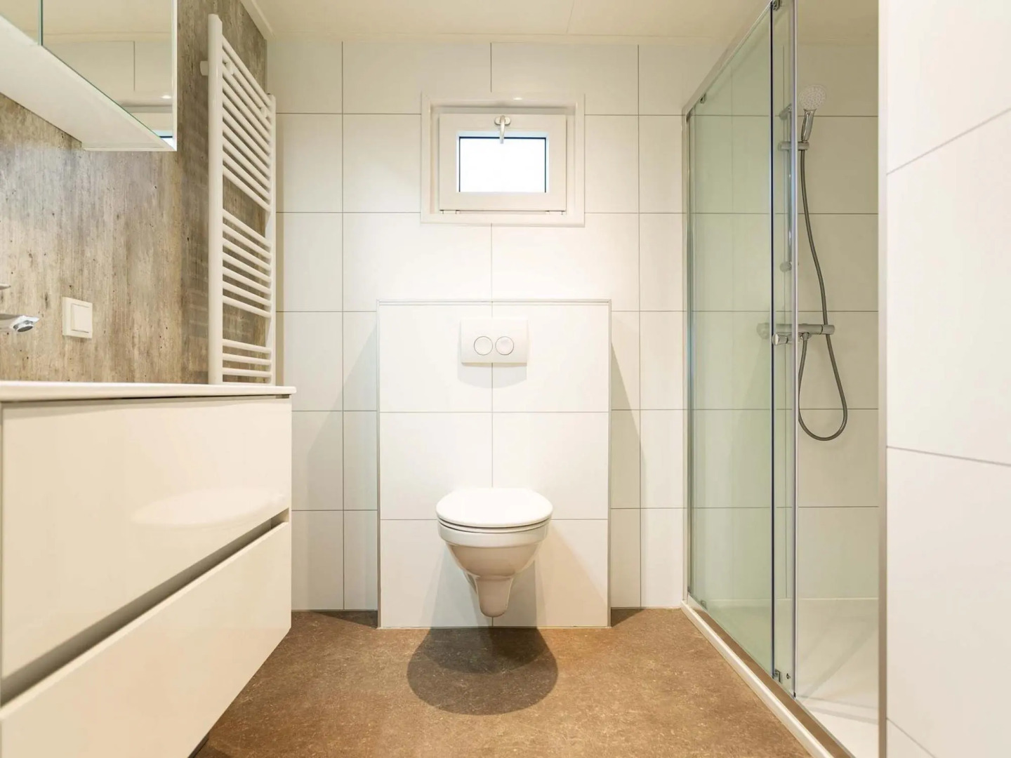 Detached, comfortable chalet with dishwasher, 8 km. from Hoorn